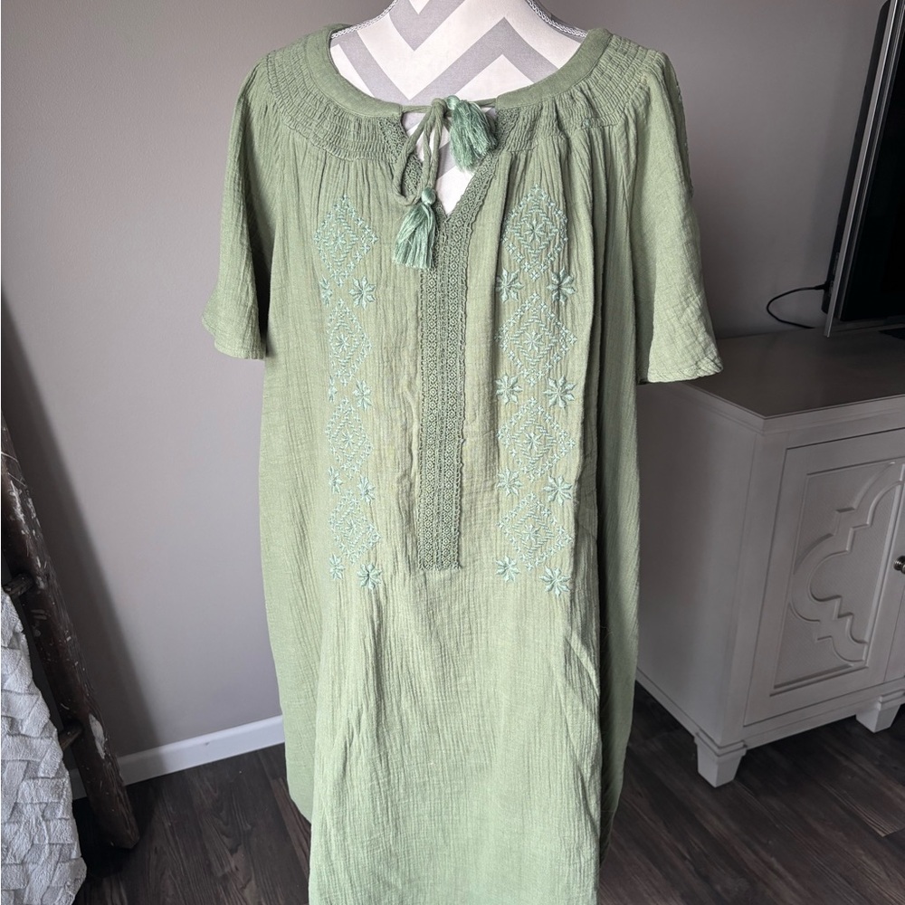 NWT Elegant Green LUCKY Embroidered Dress 1X